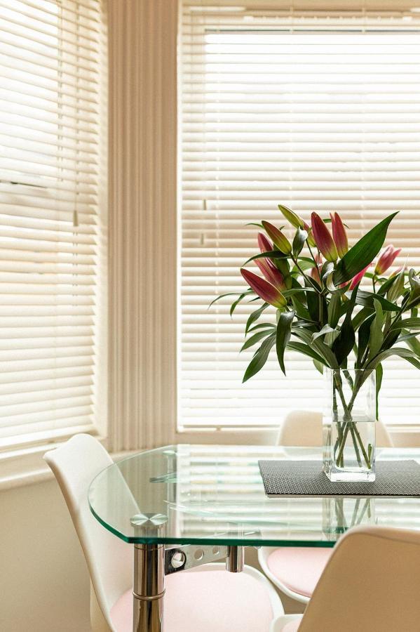 Stylish & Cosy Margate Escape With Hot Tub And Log Burner Dogs Welcome Exterior foto