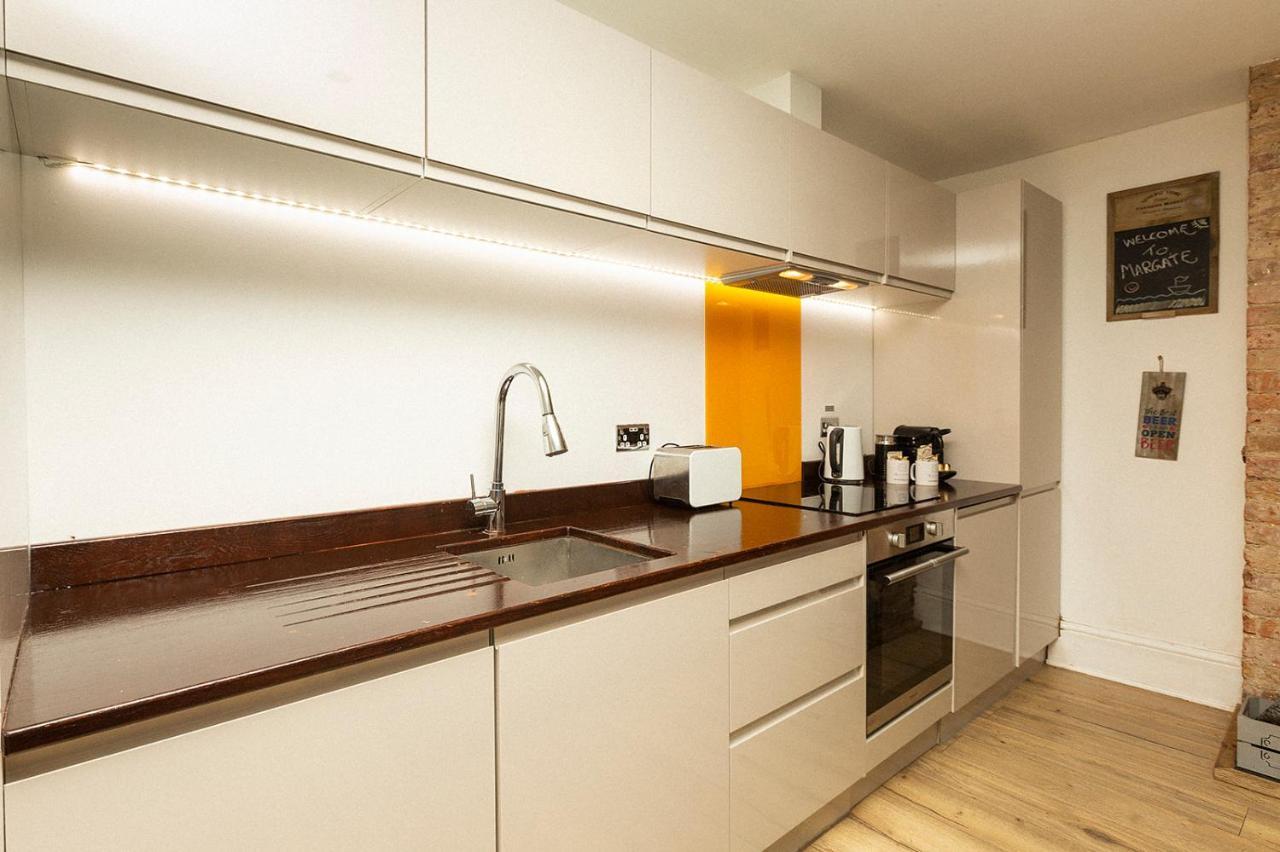 Stylish & Cosy Margate Escape With Hot Tub And Log Burner Dogs Welcome Exterior foto