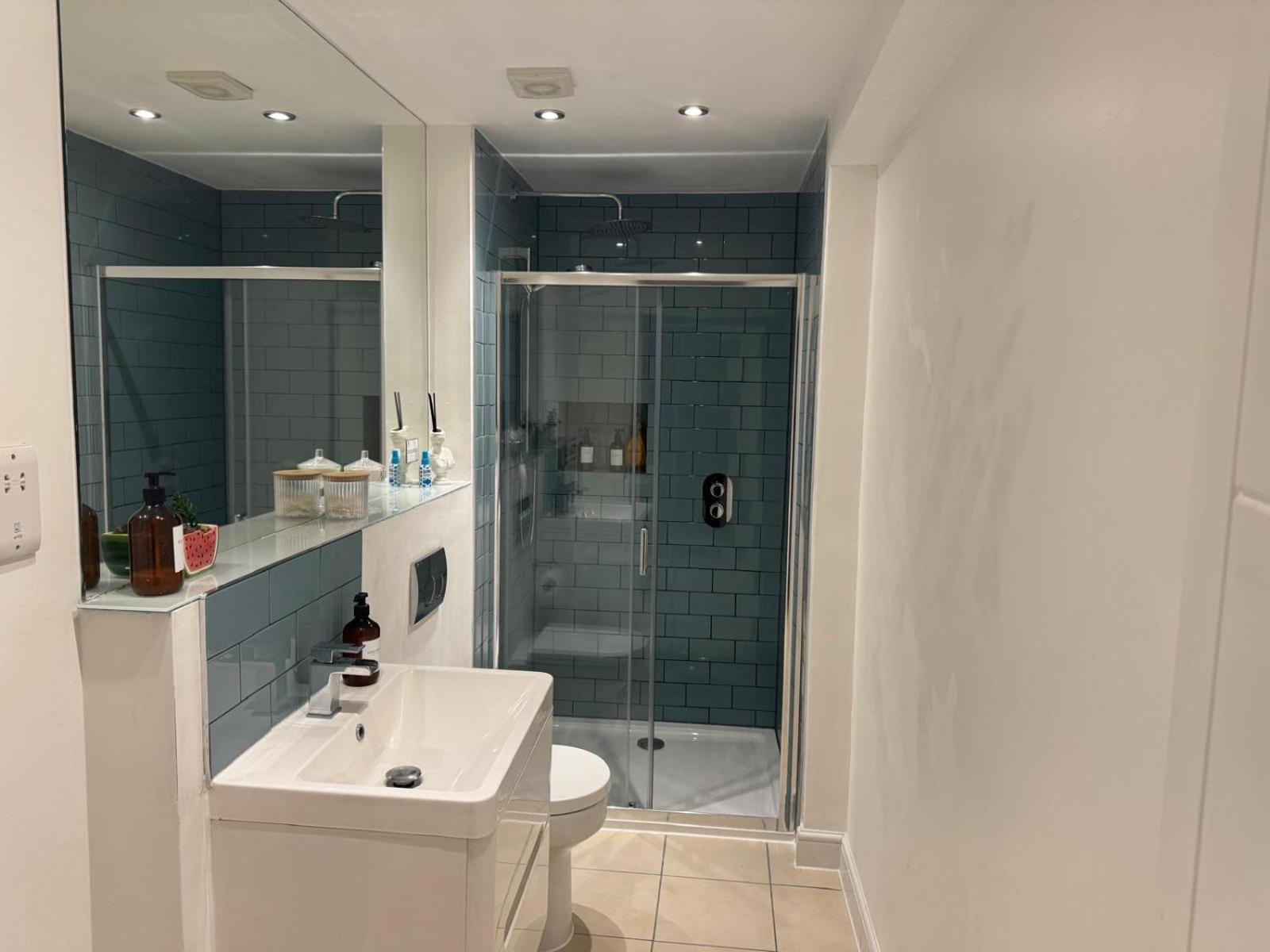 Stylish & Cosy Margate Escape With Hot Tub And Log Burner Dogs Welcome Exterior foto